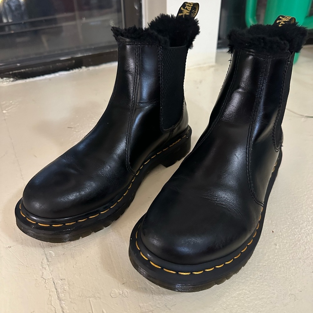 2976 Leonore Faux Fur Lined Chelsea Boots